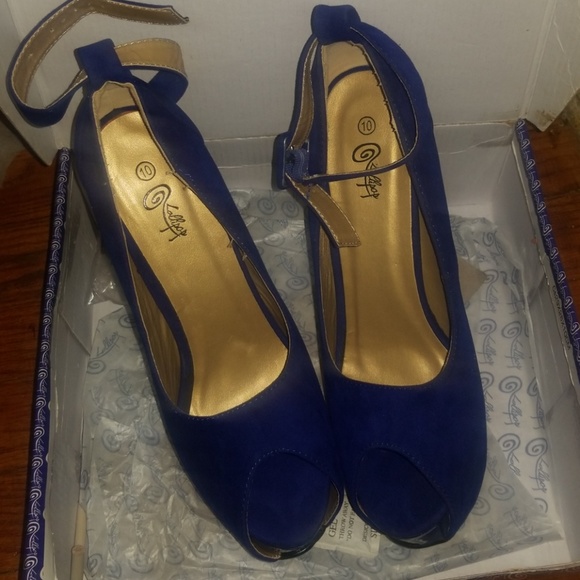 Heels - Picture 1 of 2